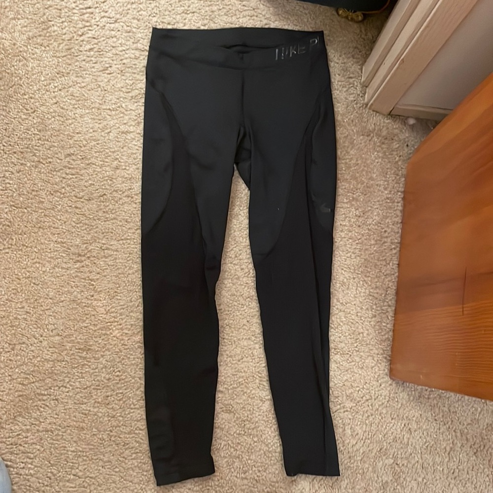 Nike Women’s Mesh Black Leggings